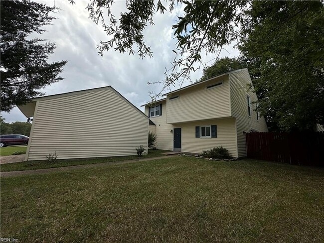 Photo - 819 Dryden St