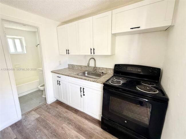 Photo - 2160 NW 29th St