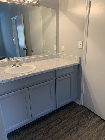 Photo - Windmill Apartments