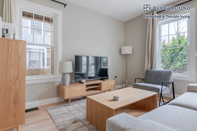 Photo - 50 Kinnaird St Unit SI FL1-ID1153