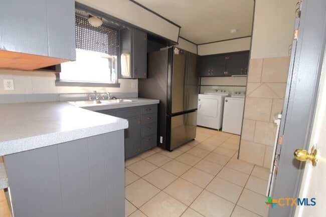 Photo - 2706 Live Oak Dr