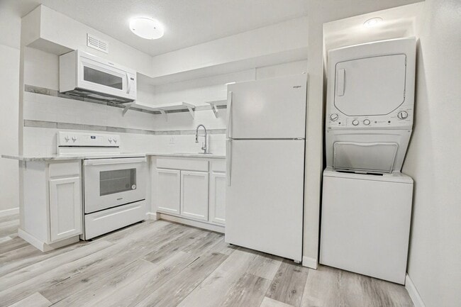 Photo - 9815 Walnut St Unit H306