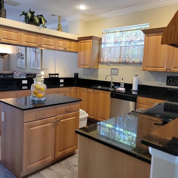 Photo - 3624 Peck St