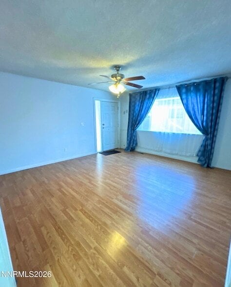 Photo - 1995 Trainer Wy