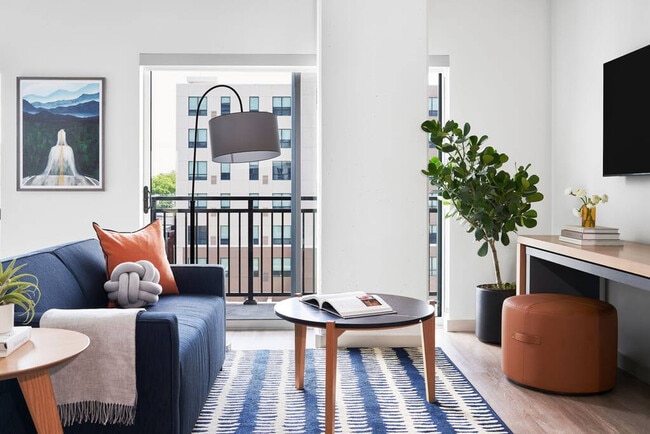 Building Photo - 516 Lea Ave Unit ID1226720P