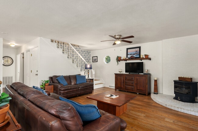 Building Photo - 50204 Snug Harbor Dr Unit ID1058264P