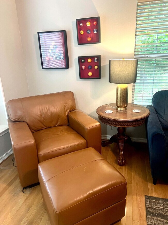 Photo - 1072 Valley View Dr Unit ID1363334P