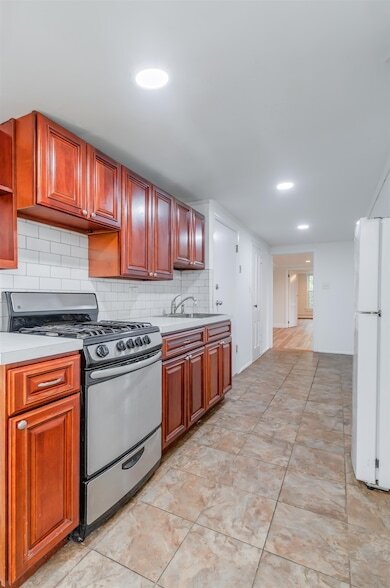 Photo - 788 Avenue A