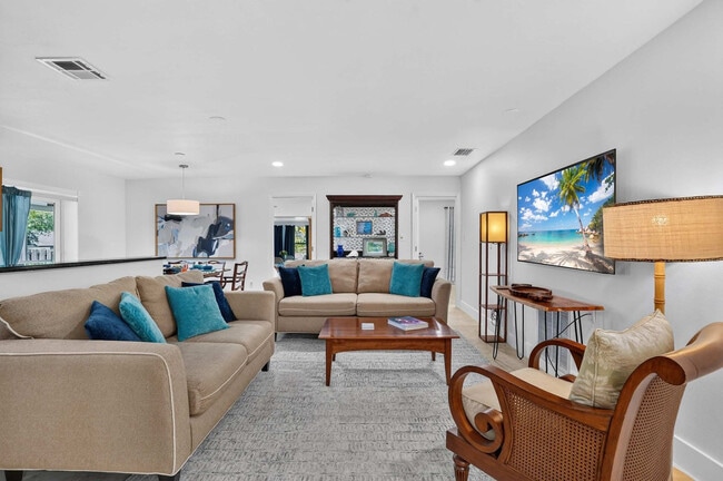 Photo - 3617 Iroquois Ave Unit SI FL1-ID1623895P