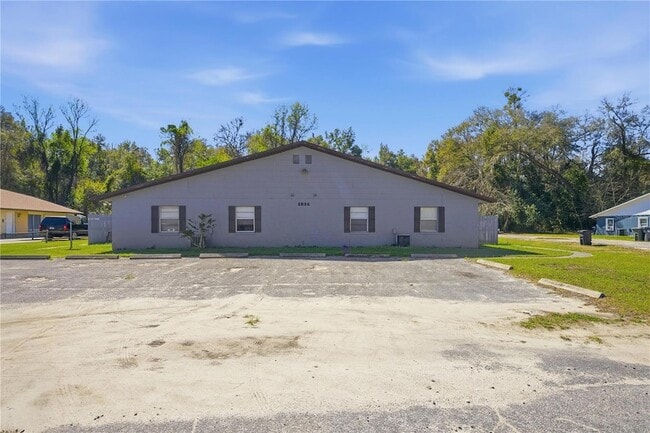 Building Photo - 1836 SW 109th Pl