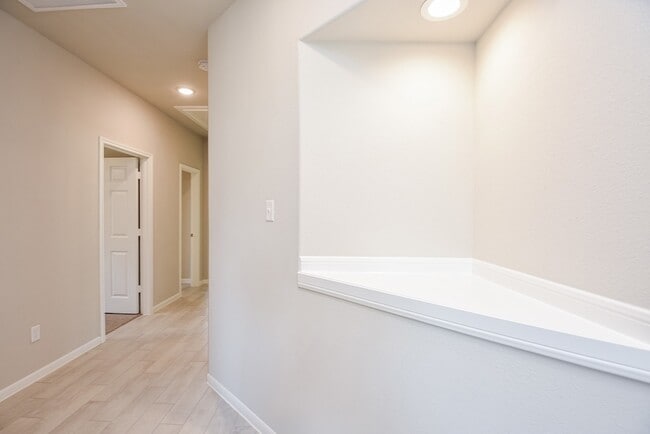 Photo - 1428 Sundown Gln Ln