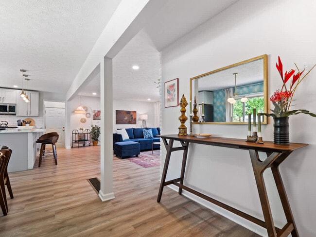 Photo - 8040 Strongsville Blvd Unit SI ID1496063P