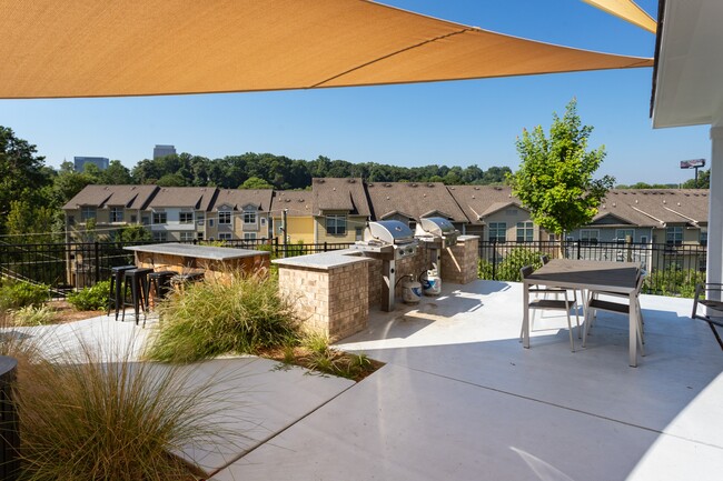 Photo - Ardmore & 28th