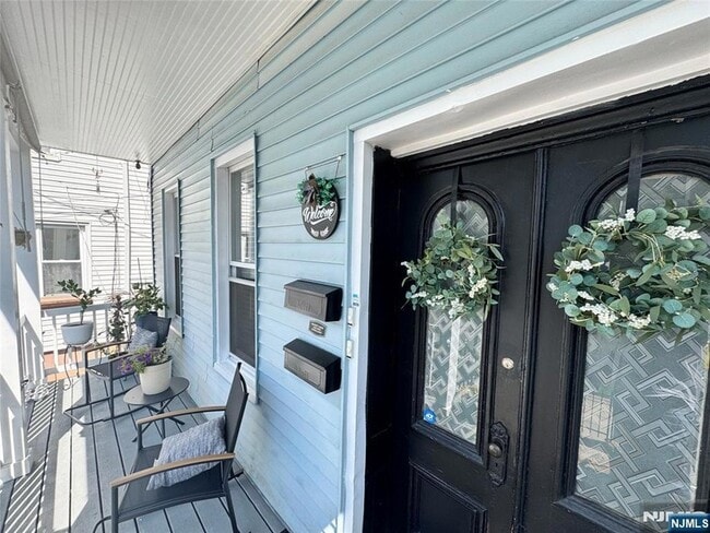 Building Photo - 24 Pamrapo Ave Unit 2