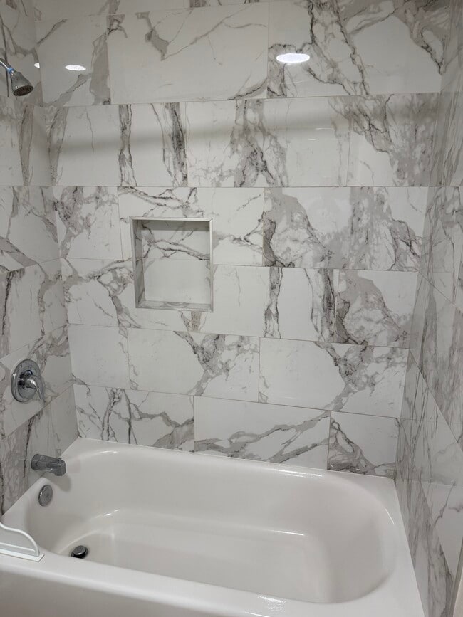 Photo - 11640 Menlo Ave