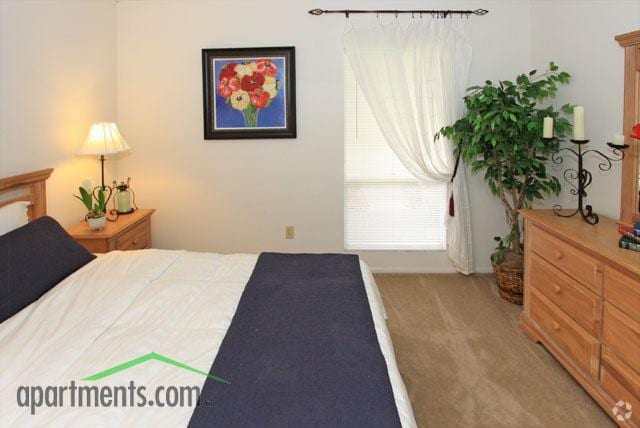 Bedroom - Dwell at Greenridge Apartments