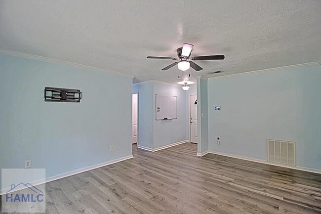 Photo - 1062 Kelly Dr