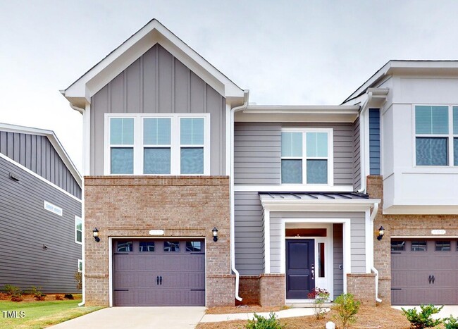 Building Photo - 635 Cline Falls Dr