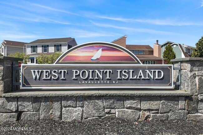 Photo - 1 Pershing Blvd