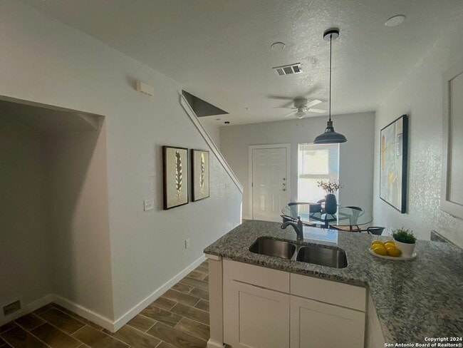 Photo - 143 Lucas St