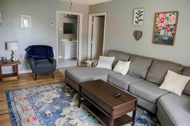 Photo - 264 Oak St Unit ID1314612P