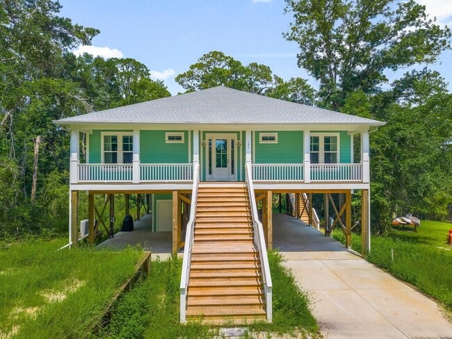 Building Photo - 187 Portland Park Rd