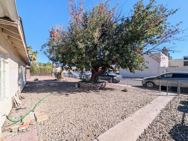 Photo - 1314 W Whitton Ave