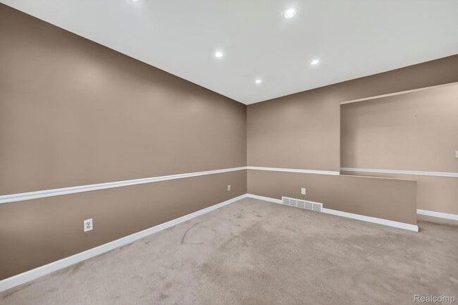 Photo - 11223 Hemlock Dr