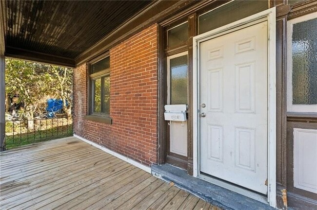 Photo - 1250 Blackadore Ave