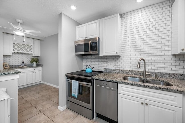 Photo - 3295 Fox Chase Cir Unit 105