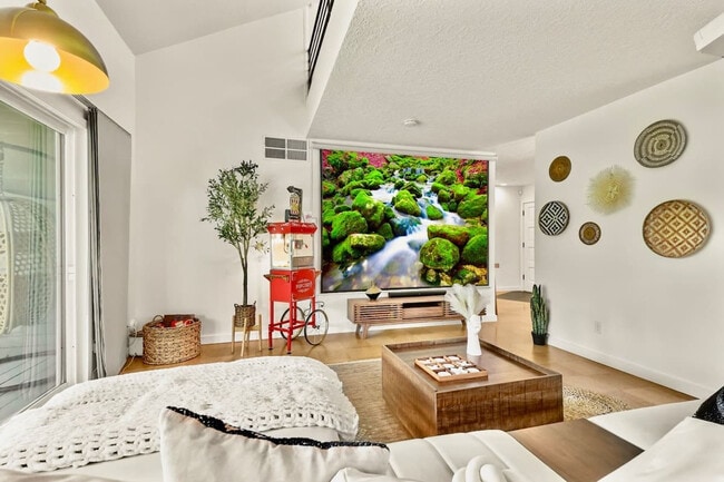 Building Photo - 560 SW 144th Ave Unit SI ID1571281P