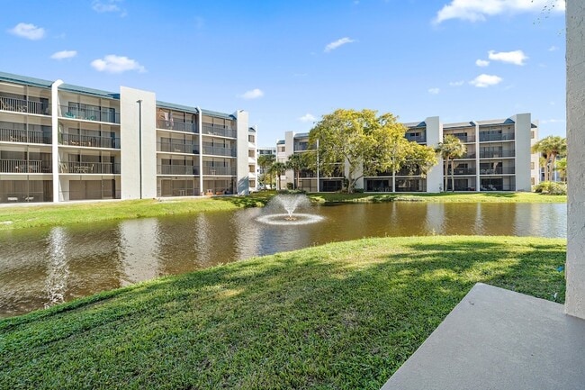 Building Photo - 1605 S US Hwy 1 Unit D106