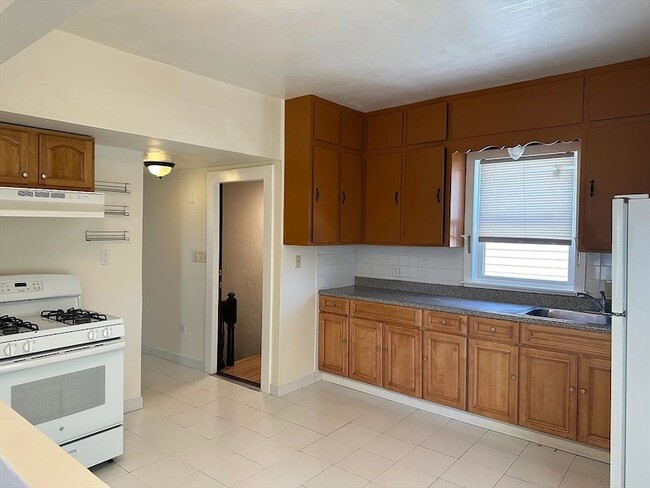 Photo - 9 Playstead Rd Unit 2
