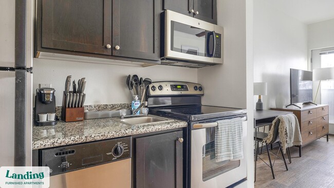 Photo - 1430 NW Pettygrove St Unit E313