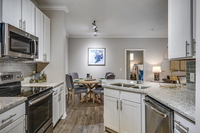 Photo - Riachi at One21