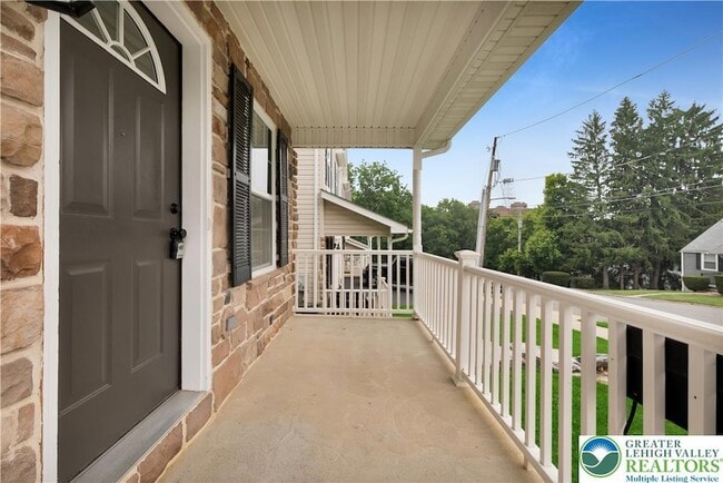 Photo - 825 16th Ave