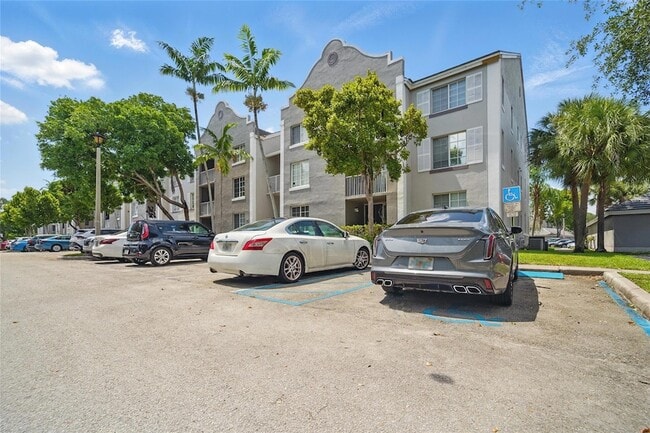 Photo - 11133 SW 8th St Unit 3069