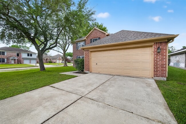 Photo - 2018 Village Ct Ln