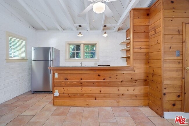 Photo - 21652 Encina Rd