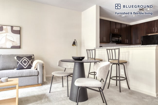 Photo - 305 10th Street South Unit FL2-ID561