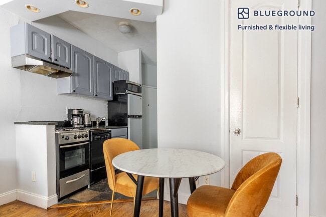 Photo - 53 Leroy St Unit FL2-ID1887