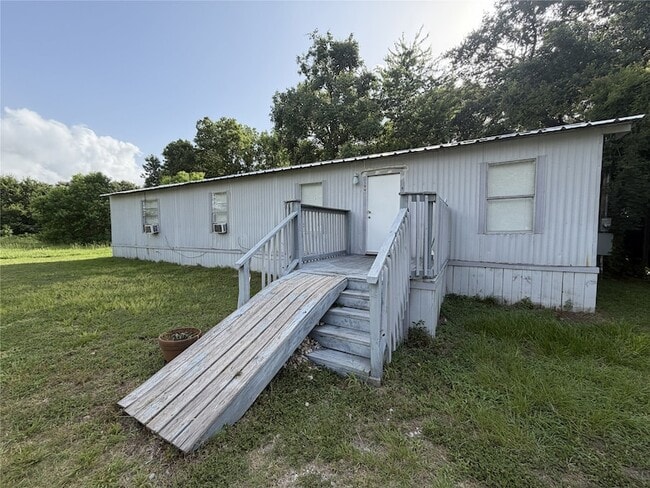 Building Photo - 599 S Cochran St