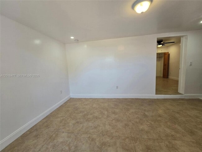 Photo - 2957 SW 36th Ct Unit 4