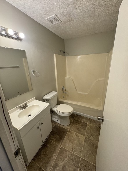 Photo - 179 Ingle Dr Unit B2