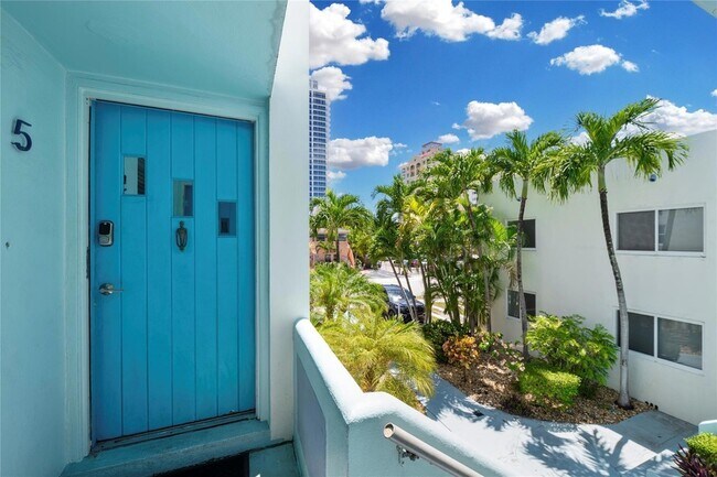 Photo - 3015 Seville St Unit 5