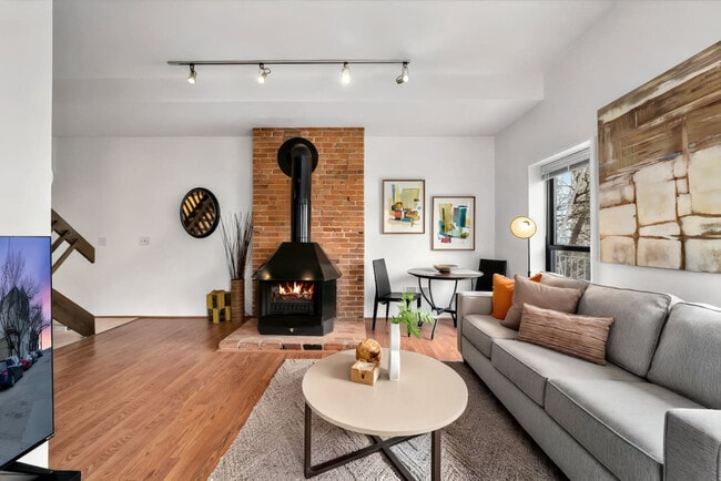 Photo - 962 Pavilion St Unit ID1234676P