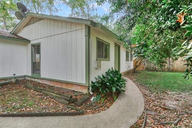 Photo - 45 Blue Fox Rd