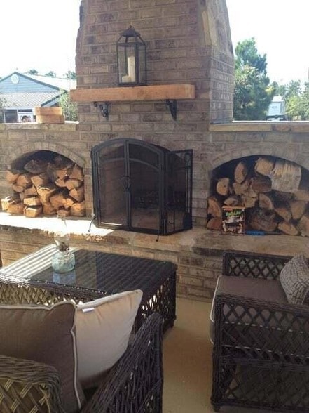 Photo - 621 Farmfield Rd