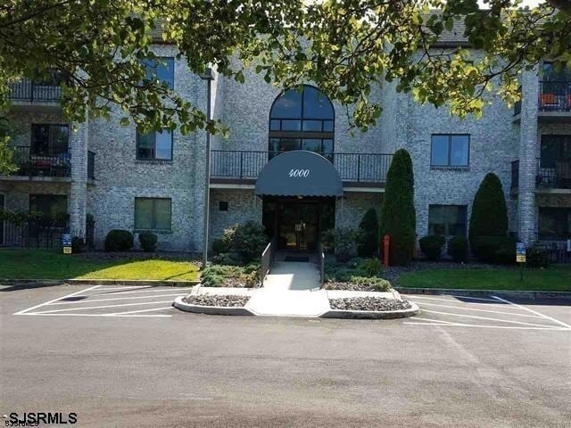 Building Photo - 4310 Dolphin Ave Unit 4310