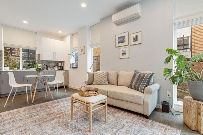 Photo - 1002 Boylston Ave E Unit ID1036001P